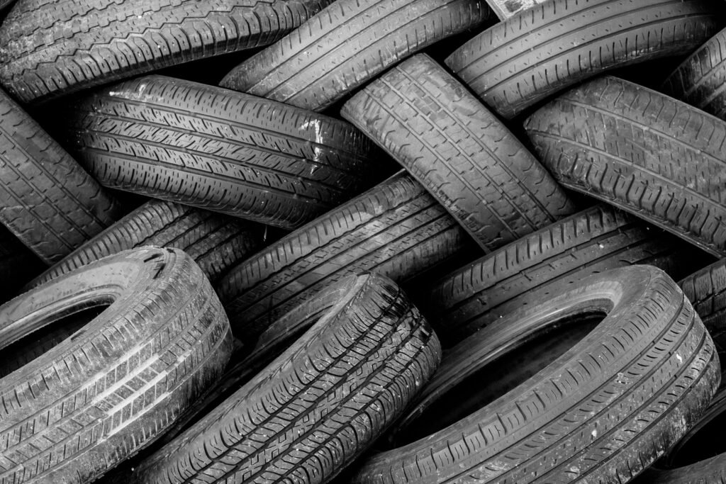 What are the uses of recycling tires? Tire Shredder and Metal